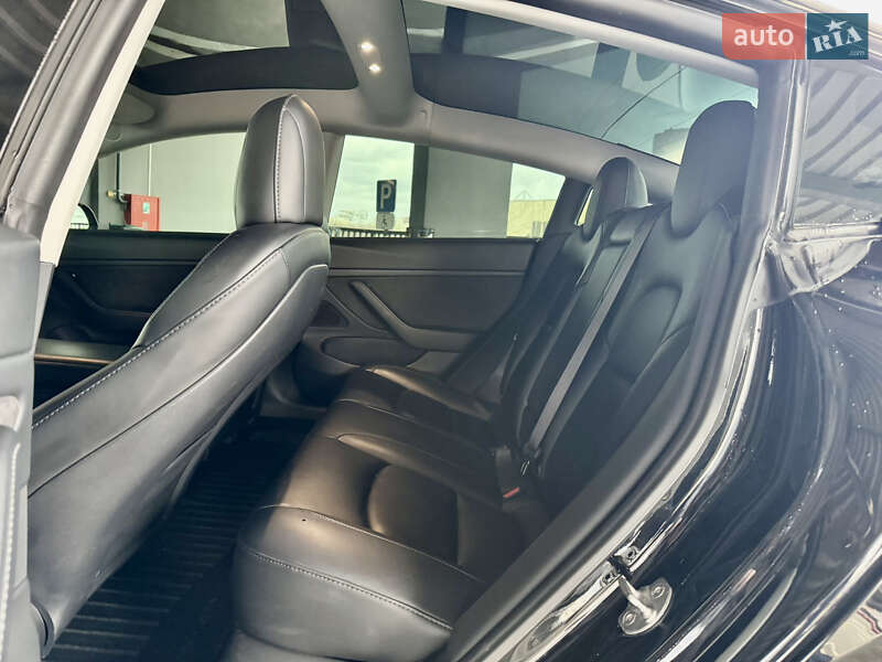 Седан Tesla Model 3 2021 в Харькове