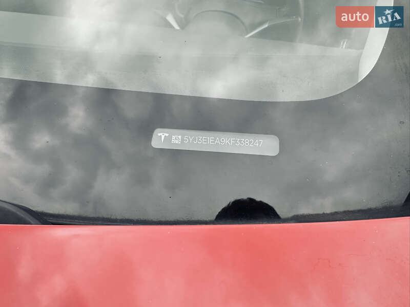 Седан Tesla Model 3 2019 в Києві