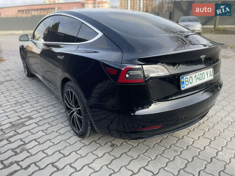 Седан Tesla Model 3 2019 в Тернополе