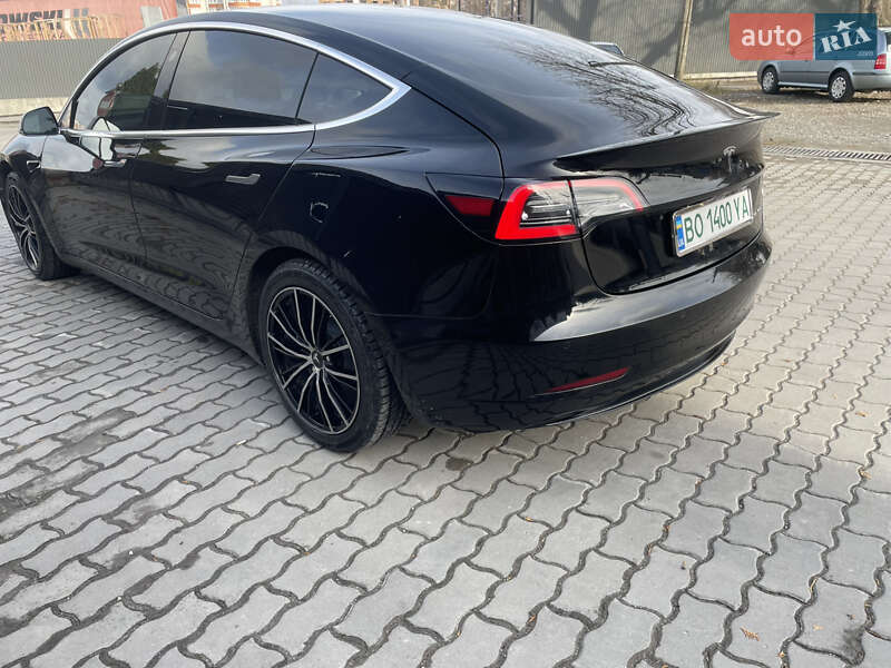 Седан Tesla Model 3 2019 в Тернополе