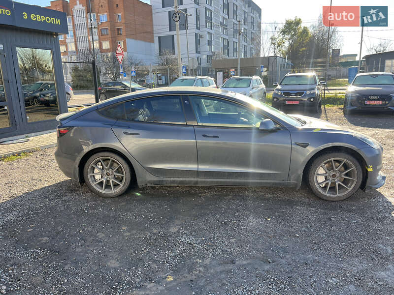 Седан Tesla Model 3 2021 в Луцьку