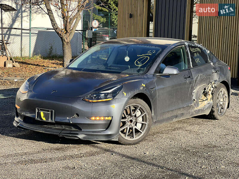 Седан Tesla Model 3 2021 в Луцьку