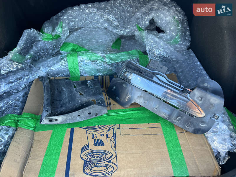 Седан Tesla Model 3 2022 в Луцьку