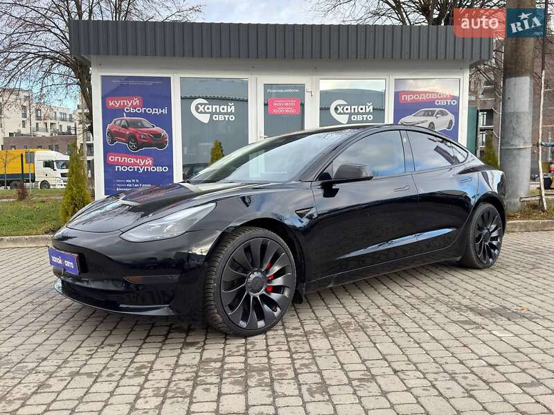 Седан Tesla Model 3 2022 в Львові