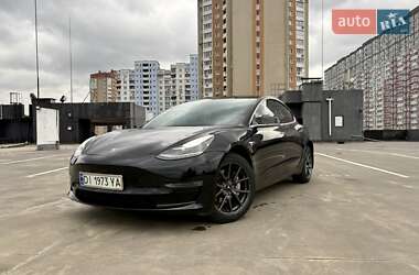 Седан Tesla Model 3 2019 в Киеве