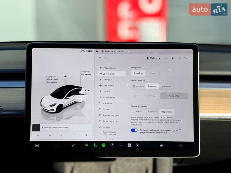 Седан Tesla Model 3 2023 в Києві