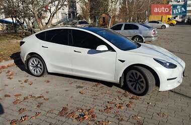 Седан Tesla Model 3 2021 в Львові