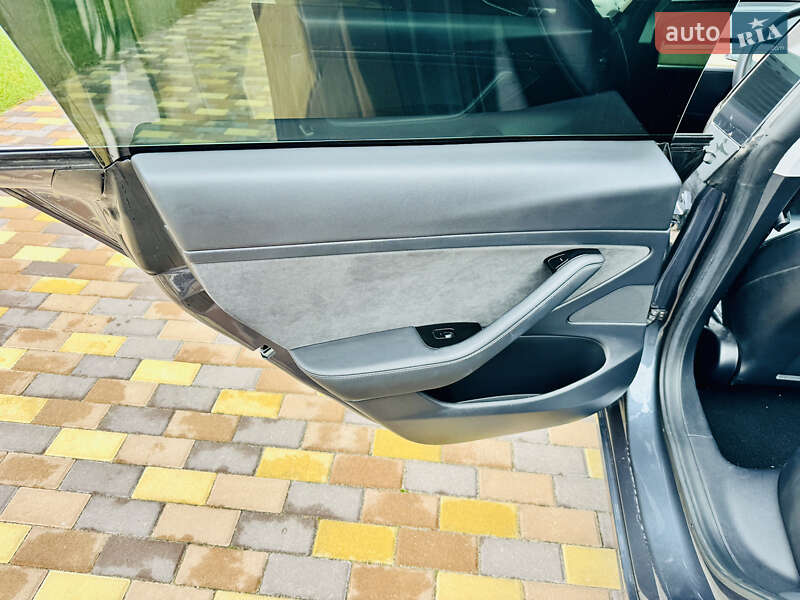 Седан Tesla Model 3 2020 в Києві фото 11 Седан Tesla Model 3 2020 в Києві