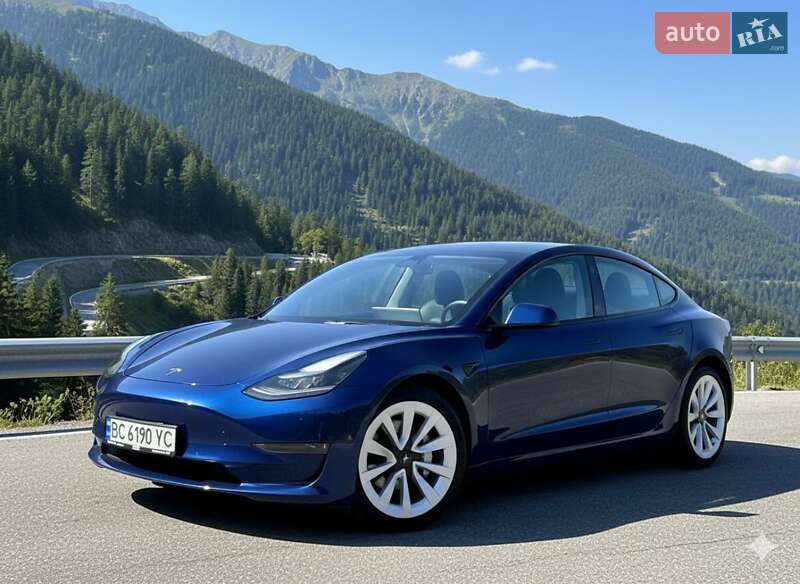 Tesla Model 3 2022