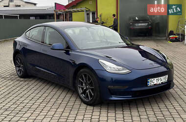 Седан Tesla Model 3 2018 в Львові