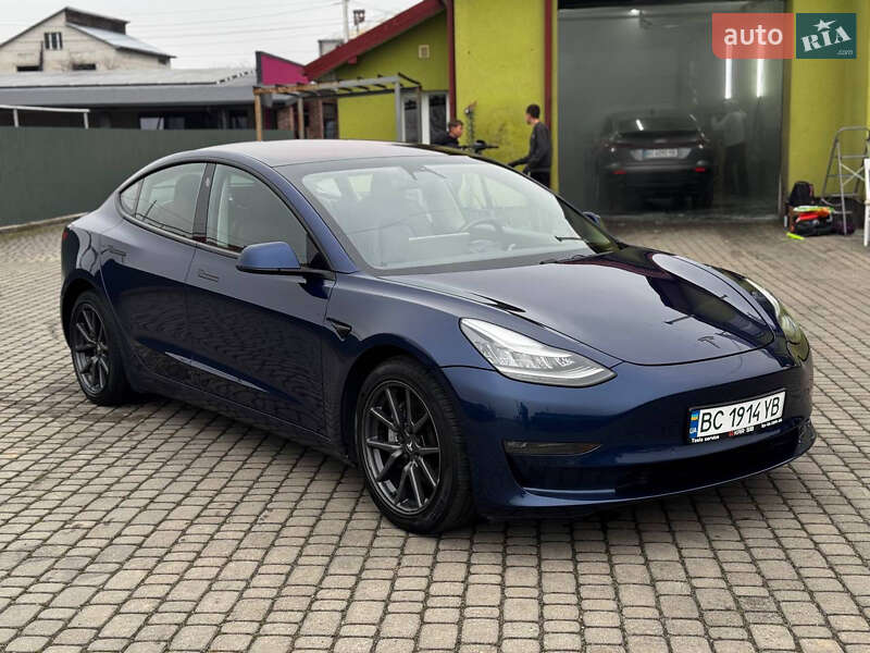 Tesla Model 3 2018
