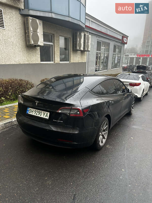 Седан Tesla Model 3 2021 в Одессе
