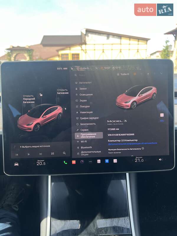 Седан Tesla Model 3 2019 в Черновцах