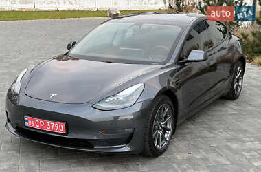 Седан Tesla Model 3 2021 в Луцке