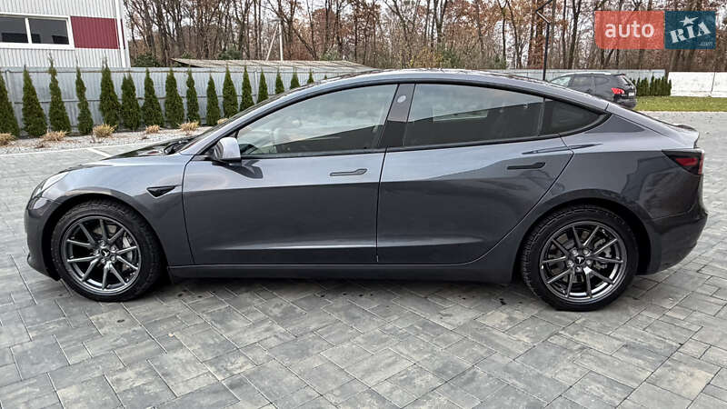 Седан Tesla Model 3 2021 в Луцьку