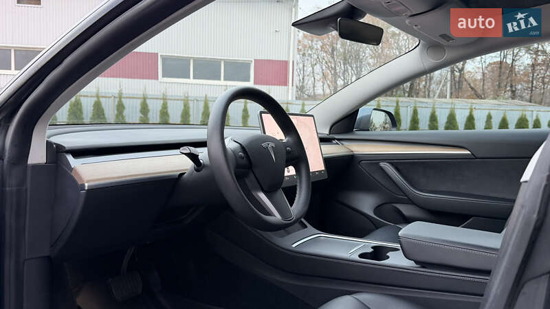 Седан Tesla Model 3 2021 в Луцьку