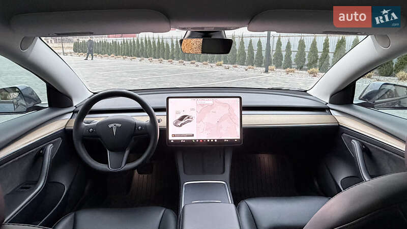 Седан Tesla Model 3 2021 в Луцьку