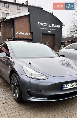 Седан Tesla Model 3 2018 в Киеве