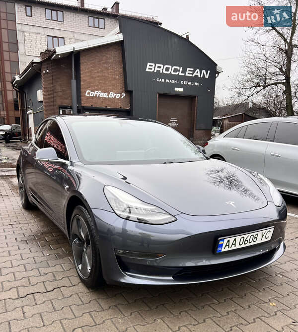 Tesla Model 3 2018