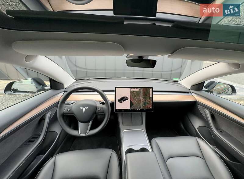 Седан Tesla Model 3 2022 в Луцке