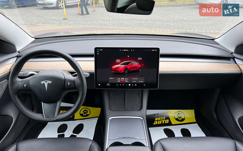 Седан Tesla Model 3 2022 в Львове