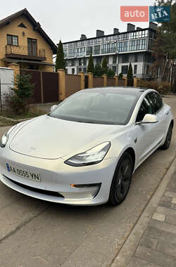 Седан Tesla Model 3 2019 в Киеве