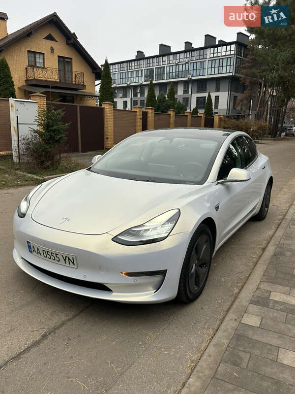 Tesla Model 3 2019
