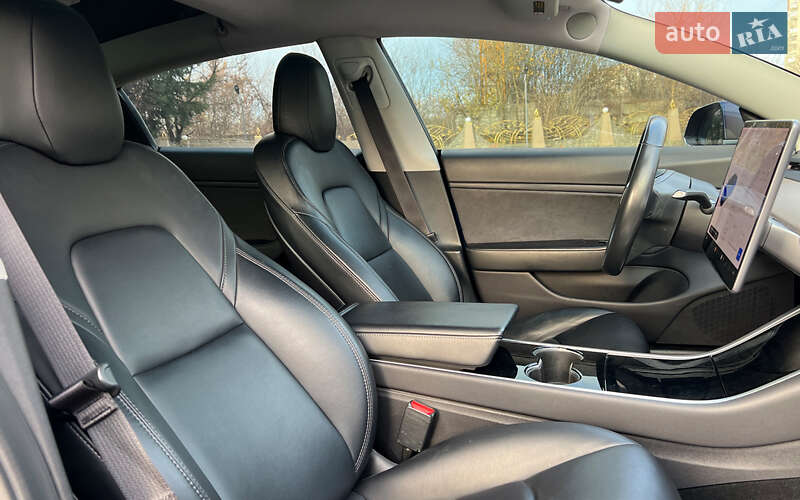 Седан Tesla Model 3 2019 в Львове фото 17 Седан Tesla Model 3 2019 в Львове