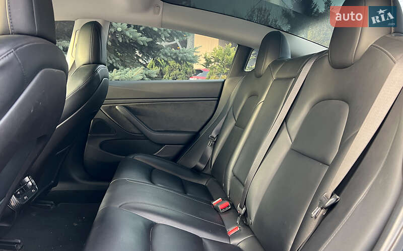 Седан Tesla Model 3 2019 в Львове фото 19 Седан Tesla Model 3 2019 в Львове
