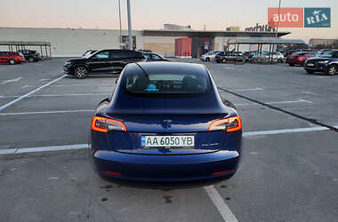 Седан Tesla Model 3 2020 в Львове
