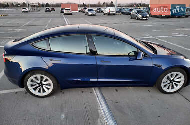 Седан Tesla Model 3 2020 в Львове