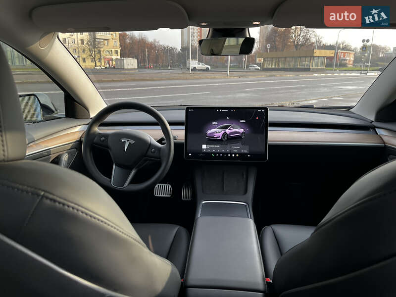 Седан Tesla Model 3 2023 в Харкові