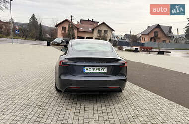 Седан Tesla Model 3 2024 в Львове