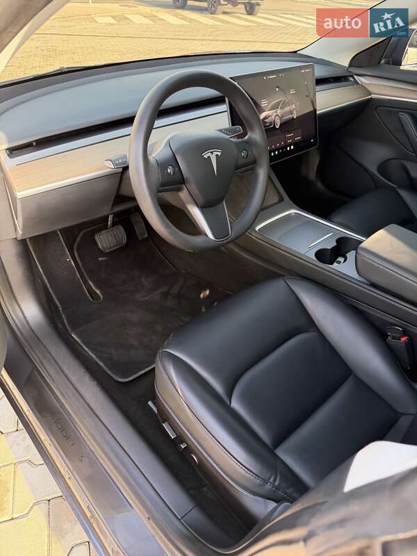 Седан Tesla Model 3 2023 в Одесі