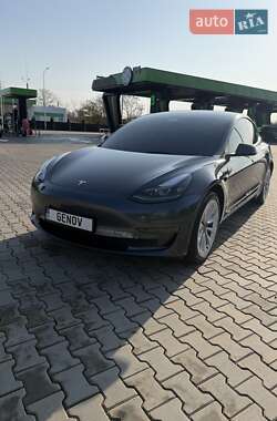 Седан Tesla Model 3 2023 в Одессе