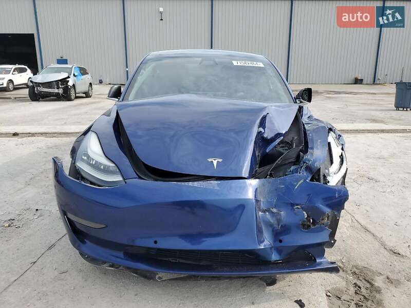 Седан Tesla Model 3 2019 в Самборе