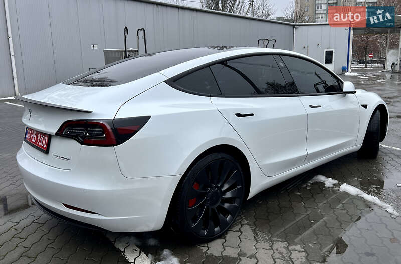 Седан Tesla Model 3 2022 в Луцке