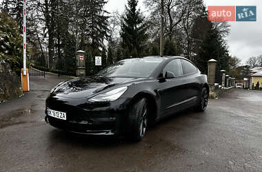 Седан Tesla Model 3 2019 в Збаражі