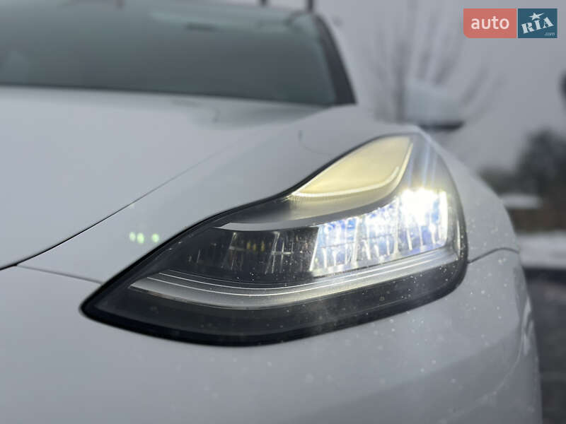 Седан Tesla Model 3 2018 в Владимире