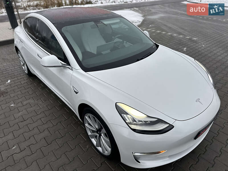 Седан Tesla Model 3 2018 в Владимире