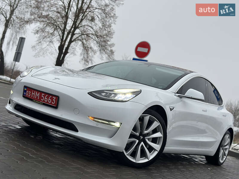Седан Tesla Model 3 2018 в Владимире