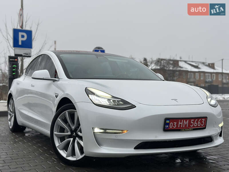 Седан Tesla Model 3 2018 в Владимире
