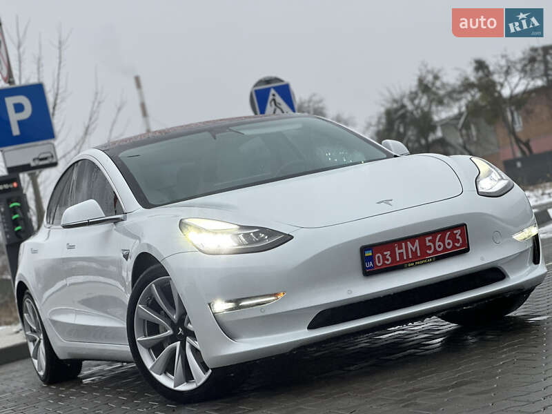 Седан Tesla Model 3 2018 в Владимире