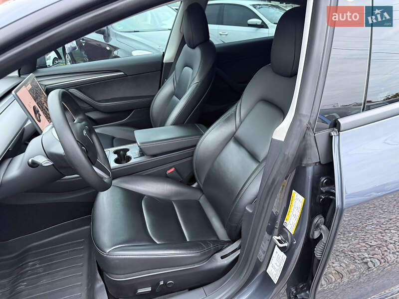 Седан Tesla Model 3 2021 в Полтаві