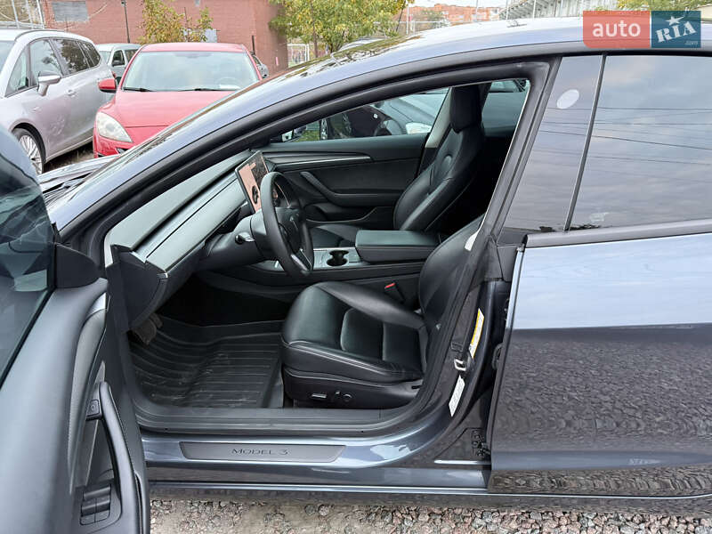 Седан Tesla Model 3 2021 в Полтаві