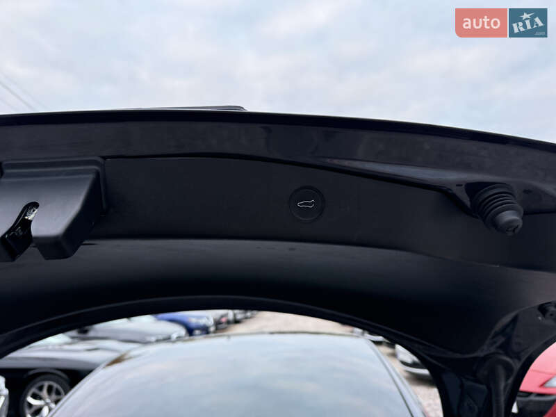 Седан Tesla Model 3 2021 в Полтаві