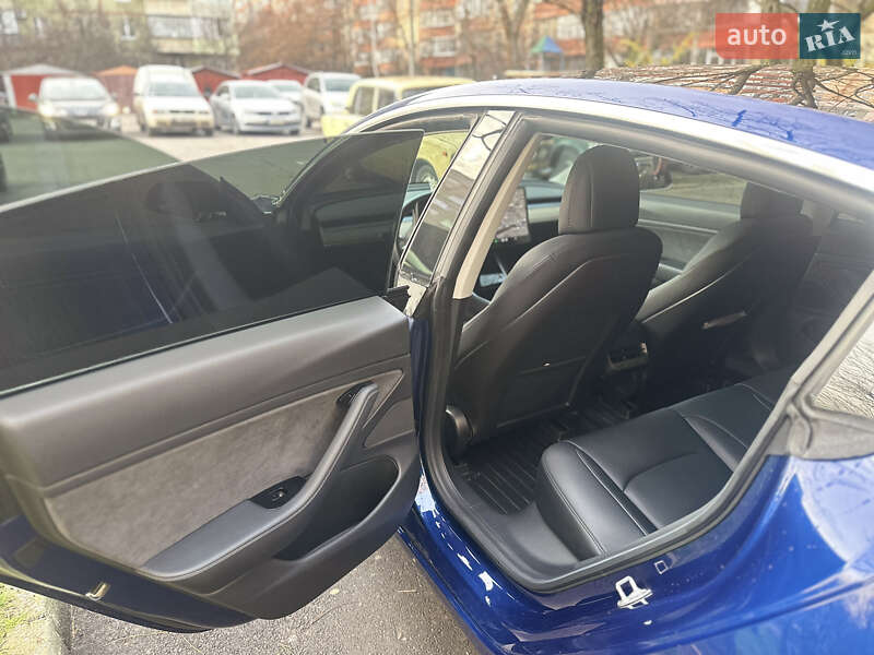 Седан Tesla Model 3 2019 в Полтаве