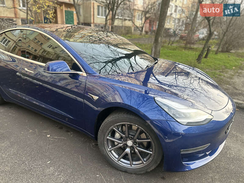 Седан Tesla Model 3 2019 в Полтаве