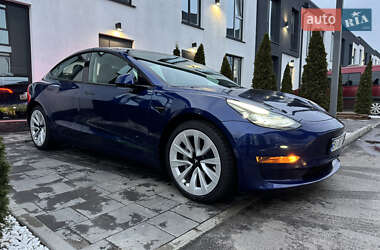 Седан Tesla Model 3 2022 в Києві