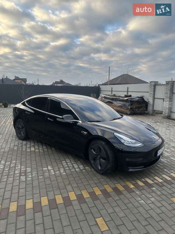 Седан Tesla Model 3 2019 в Житомирі